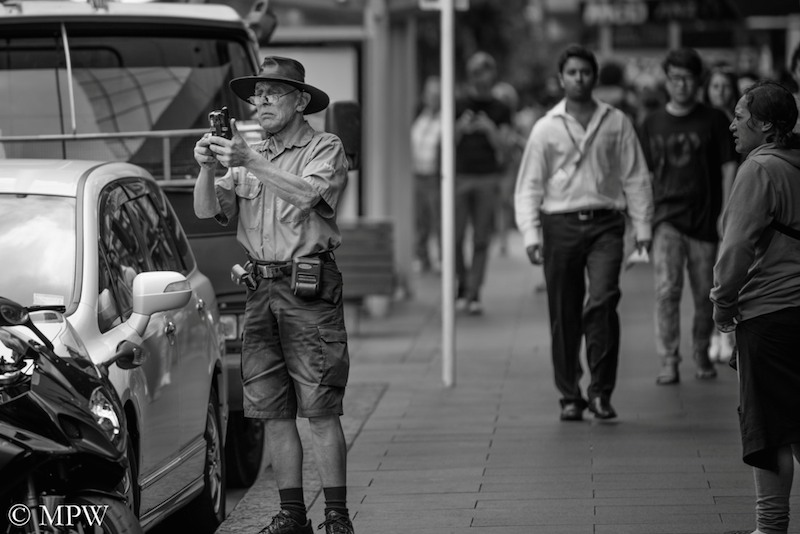 Auckland City street photo, Queent St, black and white